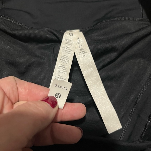 Lululemon Athletica Black Camouflage Athletic Shorts- 6 Long - Picture 8 of 8